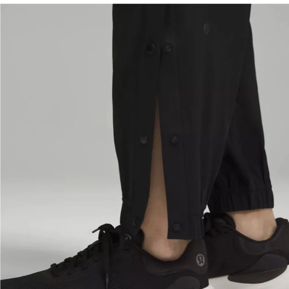 Lululemon Tear-Away Mid-Rise Track Pants Black Size 12